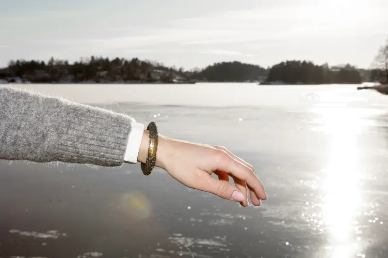 Studio EBN - Round Bracelet Gold - Black Metallic