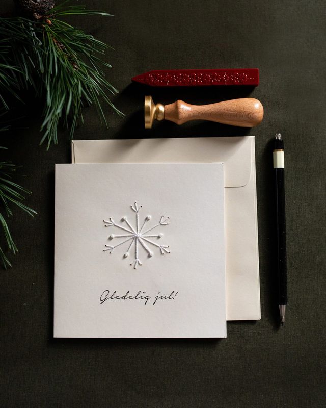 Others - Gjenbrukbart kort - Håndbrodert snøkrystall